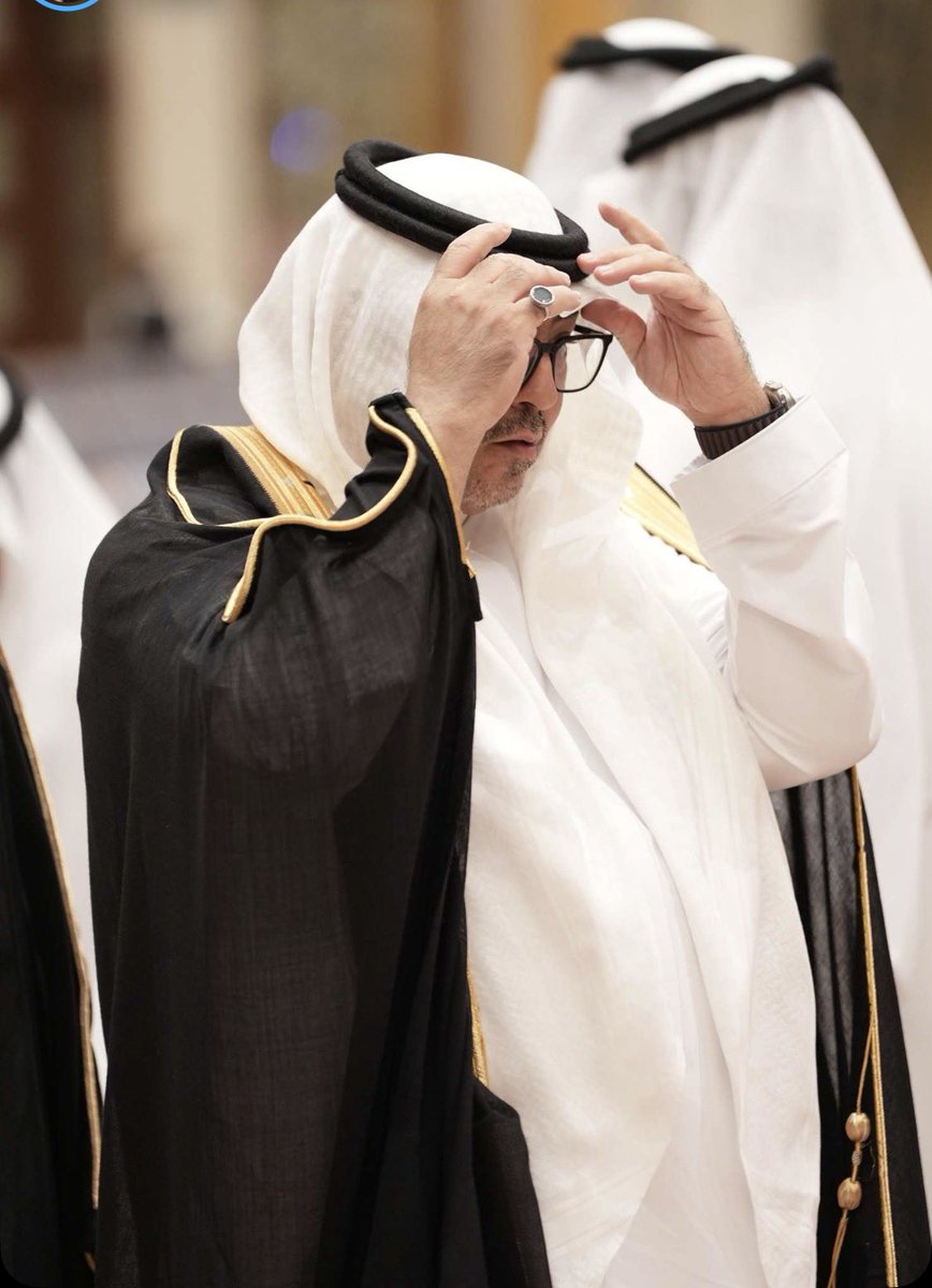 🔘 إذا تجاوزت الـ 50 من عمرك..
فهذا المنشور الملكي لك..

🔘 إليك 16 قاعدة ذهبية لتعيش..
ما تبقى من عمرك بكرامة ، صحة وسلام..
نفسي ، طبقها حتى لا تمُت وأنت على..
قيد الحياة..⬇️

 ◾01- أناقتك عنوان وقارك:
جمال الشباب قد نضج فاعتنِ 
بنظافتك وهندامك الأناقة والترتيب 
في هذا السن