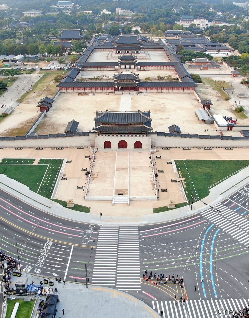 RainyNAMJIN's tweet image. 🥺😭นี่คือผู้ชาย 7 คน ที่รักอาร์มี่ที่สุด เค้าตอบแทนความรักที่เรามีให้มาเสมอจริง ๆ
💜ตามข่าว คือ เค้าแพลนจะจัด 'ฟรีคอนเสิร์ต' ให้เรา ~ 15,000 - 20,000 คน โดยที่เราไม่ต้องเสียค่าใช้จ่าย
💜ตอนนี้รอลุ้นว่า จะปักเป็นวันที่ 20 ซึ่งเป็นวันคัมแบ็ก หรือจะ ส- อา ที่ 21 - 22 มี.ค.…