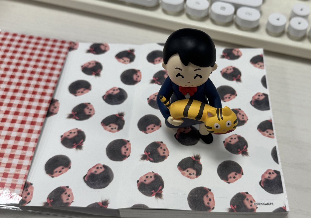 몬치치 다이어리 샀는데
업무용치곤 과하게 귀여워서 못쓰겠음 ㅠ.ㅠ