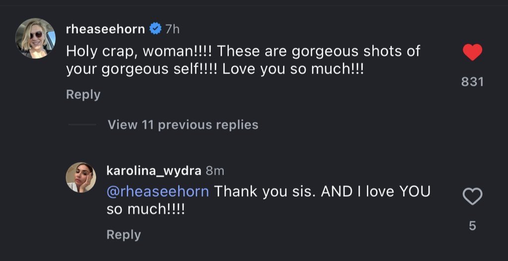 lesbianands's tweet photo. she sister zoned her again 😭😭😭😭😭 https://t.co/qnz7lXooV4