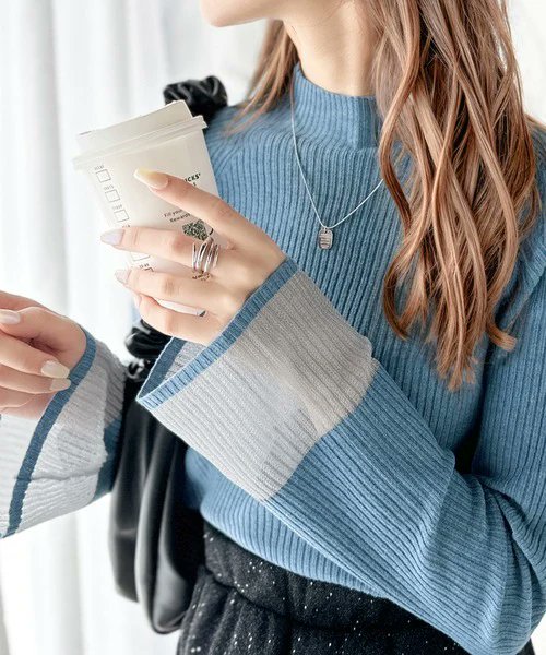 ElfClassical's tweet image. ／
今買い足すならコレ。
＼

✓袖シアーハイネックリブニット(ce1020154)
アウターもニットも買ったけど、スタイリングに新鮮さがなくなってきた…
そんな方にはこちらのトップスがおすすめ✨
レイヤードして襟や袖口に変化を付けられます✓

#クラシカルエルフ #プチプラ