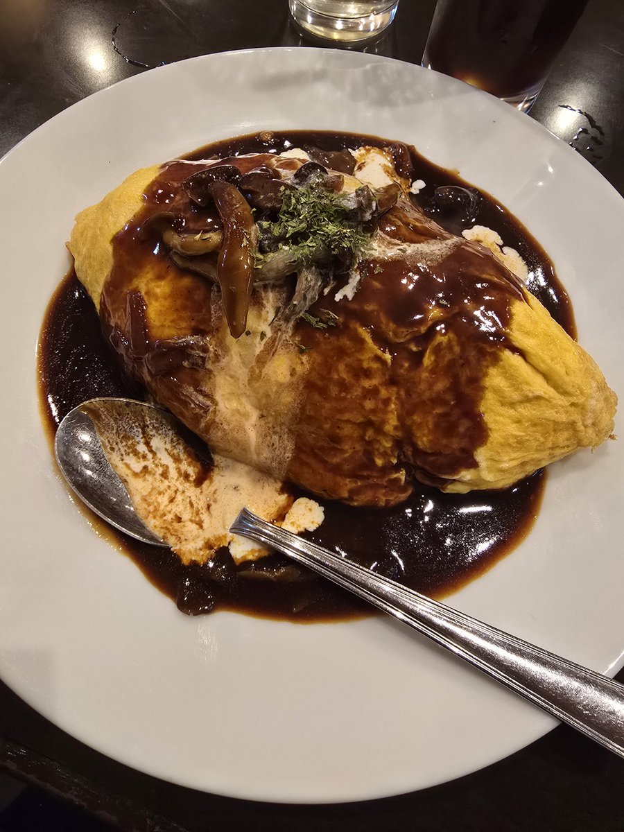 MariaScorpius's tweet image. オムライスおいしーー