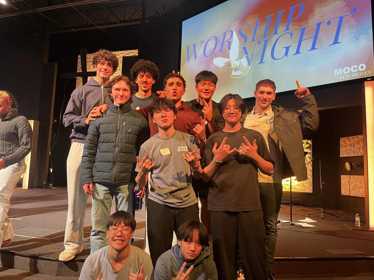 Blessed to be able to attend moco worship night! Praise God for the all the Christian teenagers in this community that were able to worship Jesus. #AGTG