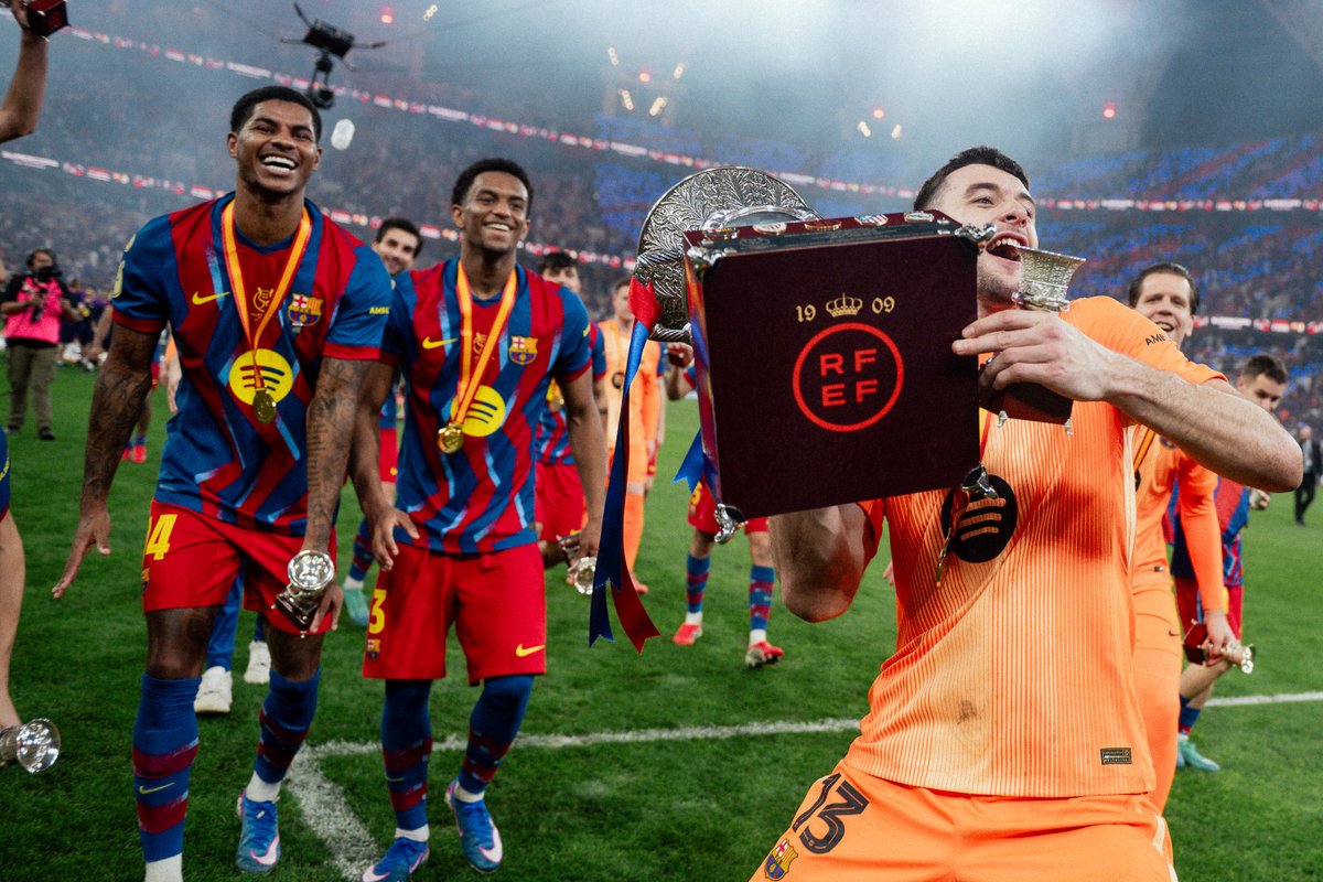 FCBarcelona's tweet image. The entire sequence 📸