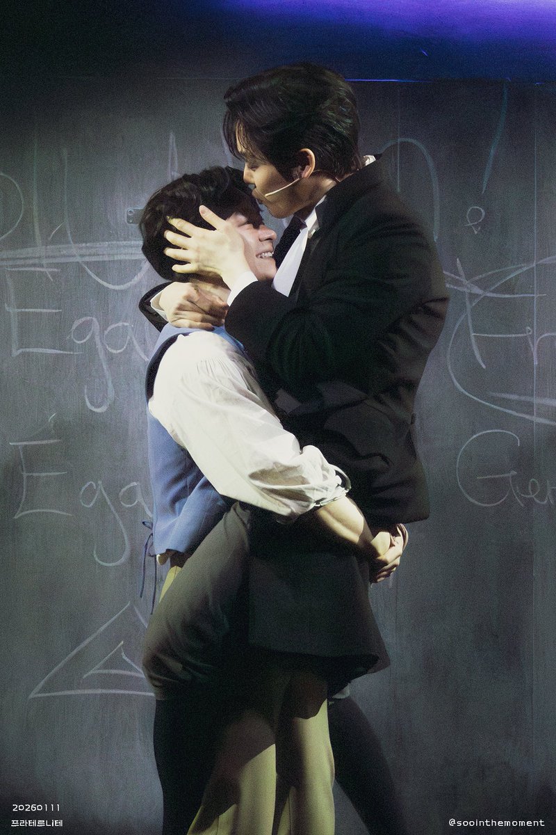 20260111 [뮤지컬 프라테르니테]
커튼콜

페어막 인사. 수고했어요

김기택 | 제르베
양지원 | 빅토르
#김기택