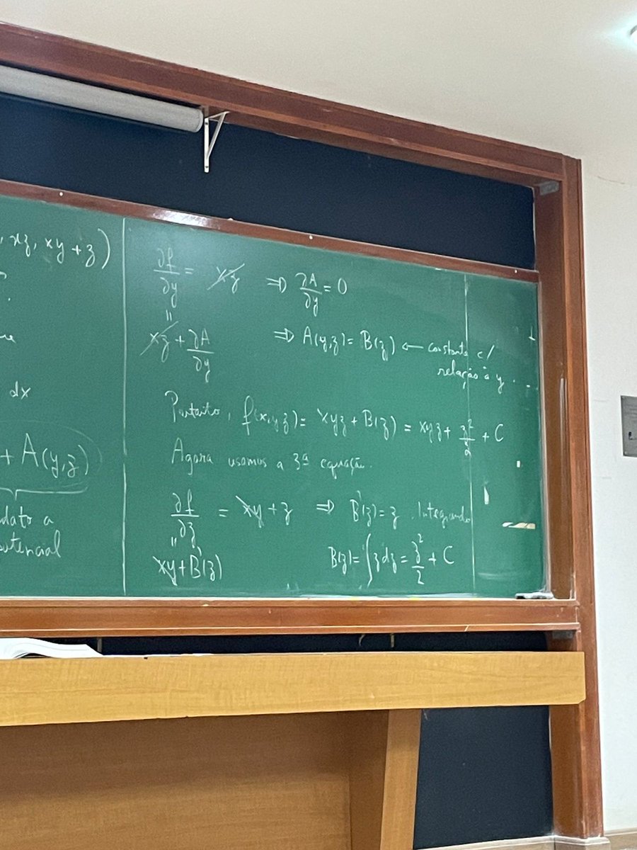 kasyntax's tweet image. #studytwt | #studytwtbr

oii pessoal :)
tô voltando pro studytwt e resolvi me apresentar 💗

→ ka | eng. de computação — ufrj
→ estudo programação
→ meta: focar mais nos estudos e manter constância
→ gosto de rotina organizada, academia e ler

♡/↺ = moots