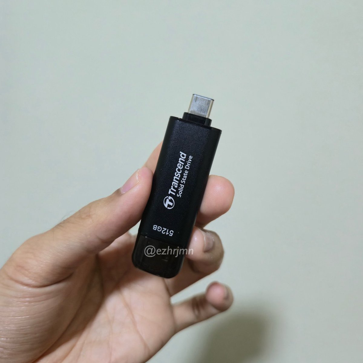 ezhrjmn's tweet photo. Lepas concert haritu baru aku faham kenapa org guna external storage utk phone

Berdesupp ye pindah gambar/video dari gallery. Settle masalah full memory 😭 https://t.co/39wHA4AuIz