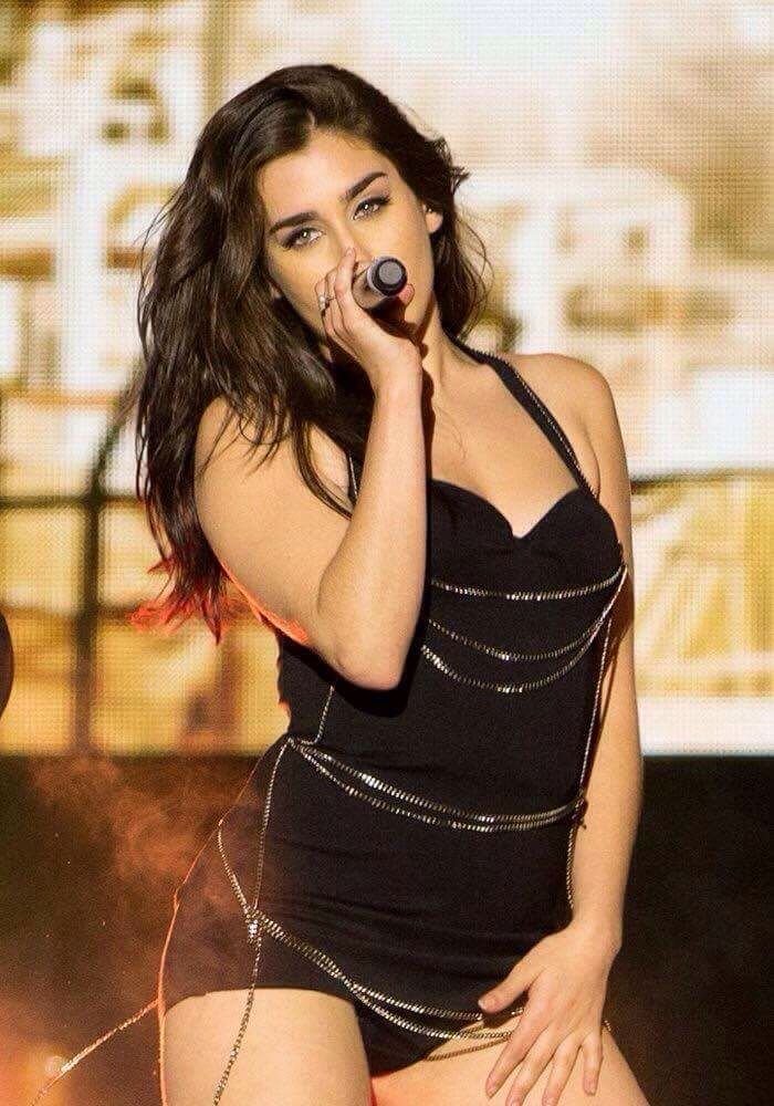 hourlylauren's tweet image. 