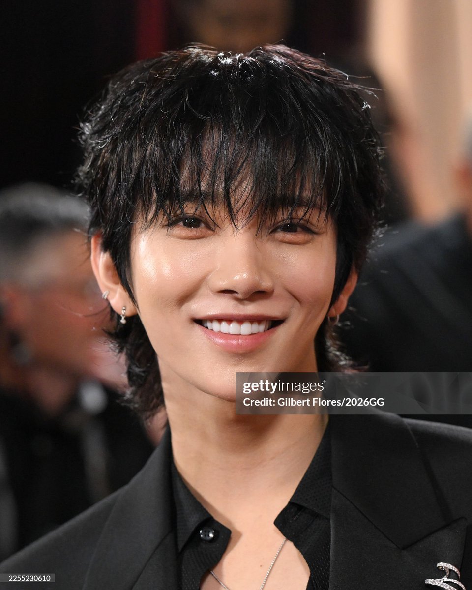 jeonghannisms's tweet image. actually speechless how someone can look this good on getty images omfg