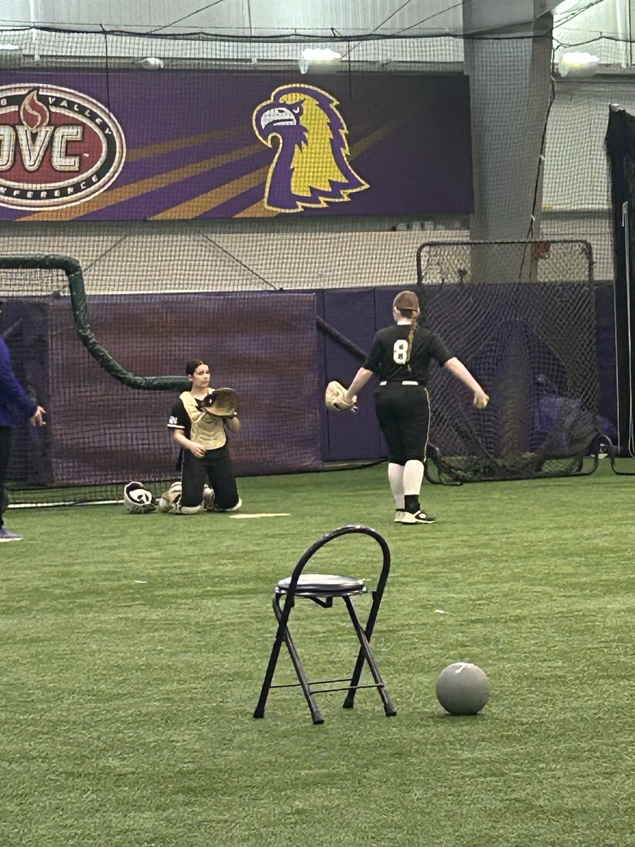 ac_softball8's tweet photo. Thank you Coach Penner for hosting the pitching camp today. I had a great time and learned a lot. I will take everything you said to heart and continue working. Thank you @lizzyplunkett77 for catching me.
#athleticsmercado #levelupsports
@AMLazenby29_30 @TTU_Softball https://t.co/xozSFpilCg