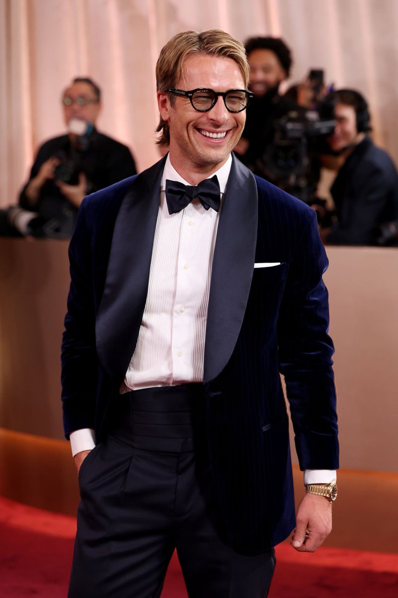 gpowelldaily's tweet photo. Glen Powell at the 2026 Golden Globes! https://t.co/iJramE2uVF