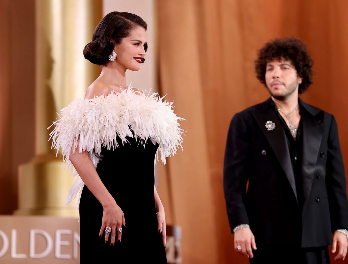 theywizards's tweet image. A FICHA DELE AINDA NÃO CAIU QUE ELE SE CASOU COM ELA NÉ KKKKK