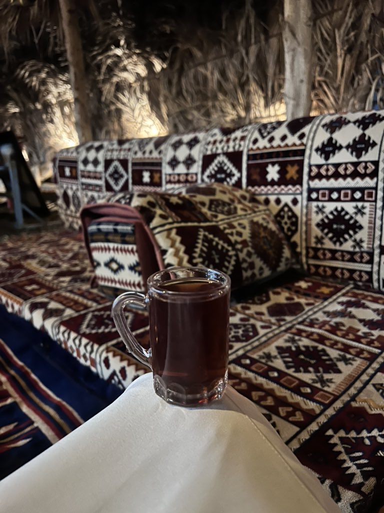 _FL87's tweet image. "ليلة حلوه". 🩶