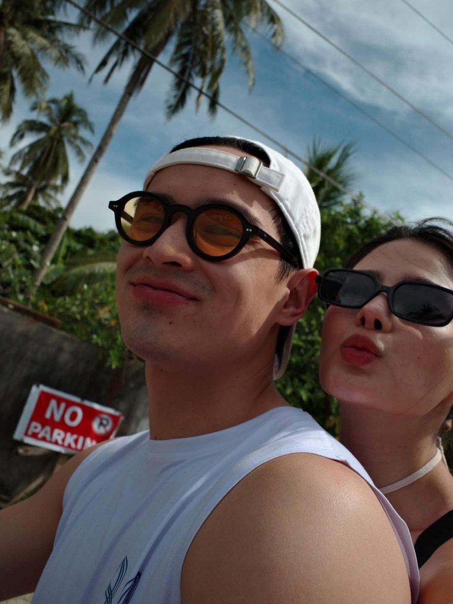 MegaKapamilya's tweet image. AZ AT RALPH SWEET SA SIARGAO 💘🌴

Nag-post si AZ Martinez ng ilang photos kasama si Ralph De Leon habang sila ay nasa Siargao. 

"Happiest,” saad niya sa caption.

(📸 | @_azmartinez / Instagram)
#MEGAkapamilya #AZMartinez #RalphDeLeon