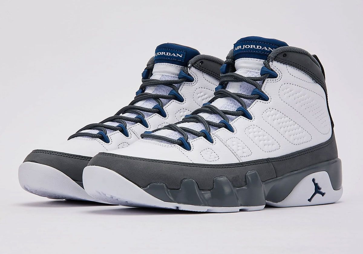 SneakerNews's tweet image. AIR JORDAN 9 "FLINT GREY"
Release Date: January 24th, 2026
Full Family Sizes

Full release details &amp;gt;&amp;gt; buff.ly/h0Hxqyo