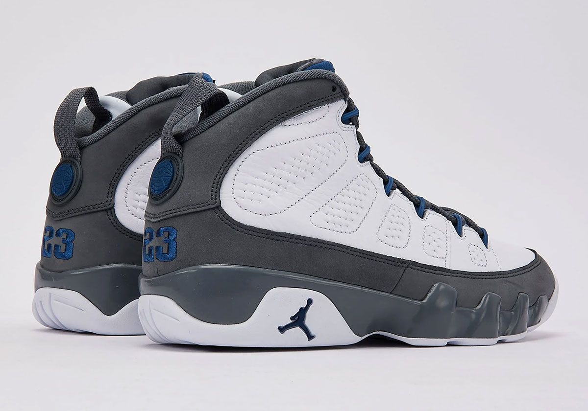 SneakerNews's tweet image. AIR JORDAN 9 "FLINT GREY"
Release Date: January 24th, 2026
Full Family Sizes

Full release details &amp;gt;&amp;gt; buff.ly/h0Hxqyo