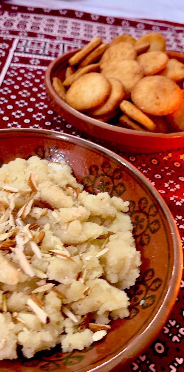 یہ تیرے فاقوں کا صدقه هے اے حسين ع ؀ كى ماں 
حو گهـر سكون سے اہلِ عزا کے چلتے ہیں !!
٢٢ رجب
نذرِ امامِ جعفرِ صادق ع ؀