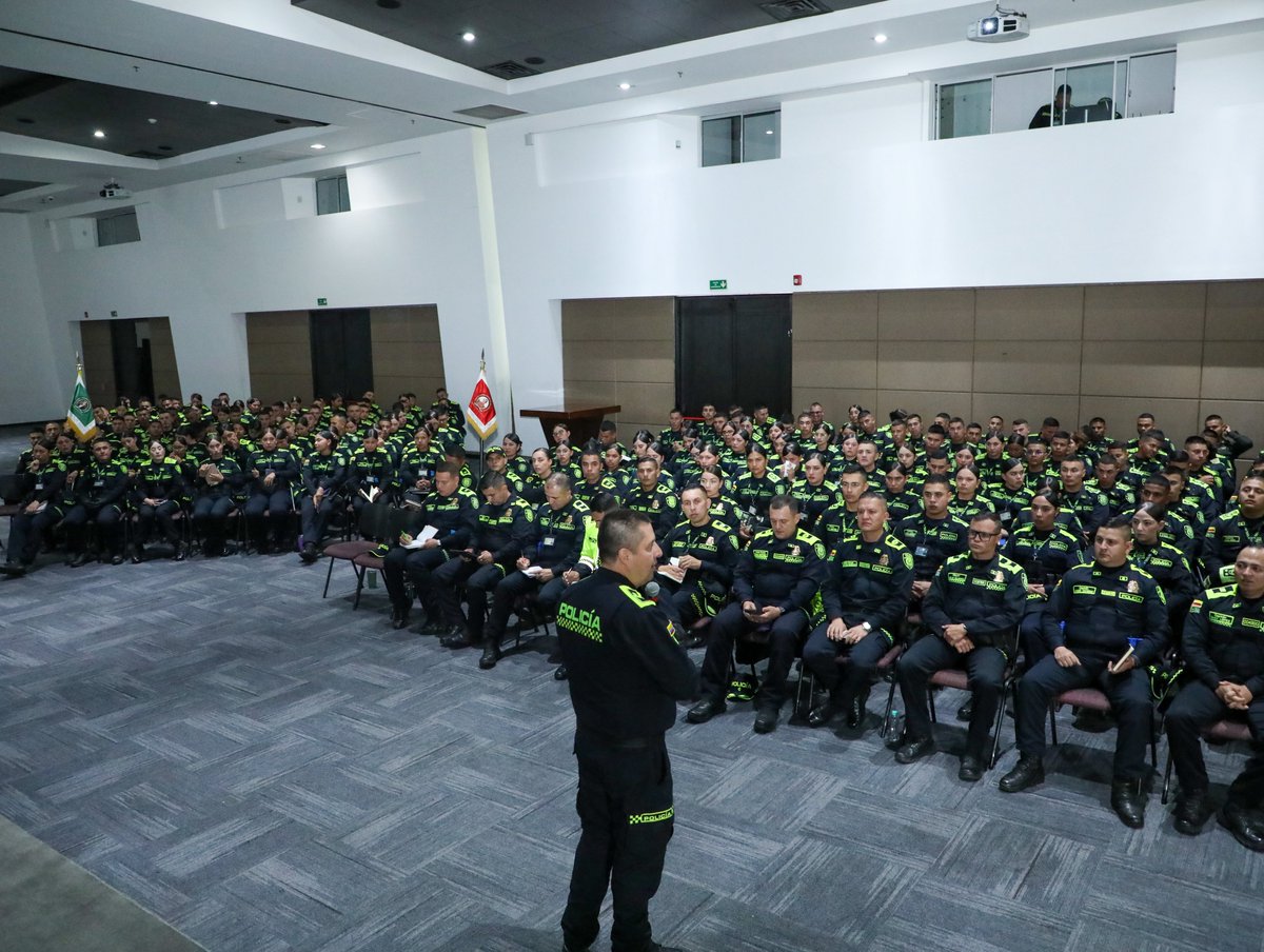 EducacionPonal's tweet image. Hoy se realizó la relación general en la Sede Multicampus Escuela de Cadetes “General Santander”, presidida por el Director de Educación Policial, con la participación de 583 cadetes, socializando la Estrategia Educativa Policial 2026.
#diepo #EducaciónPolicial #Dignidad