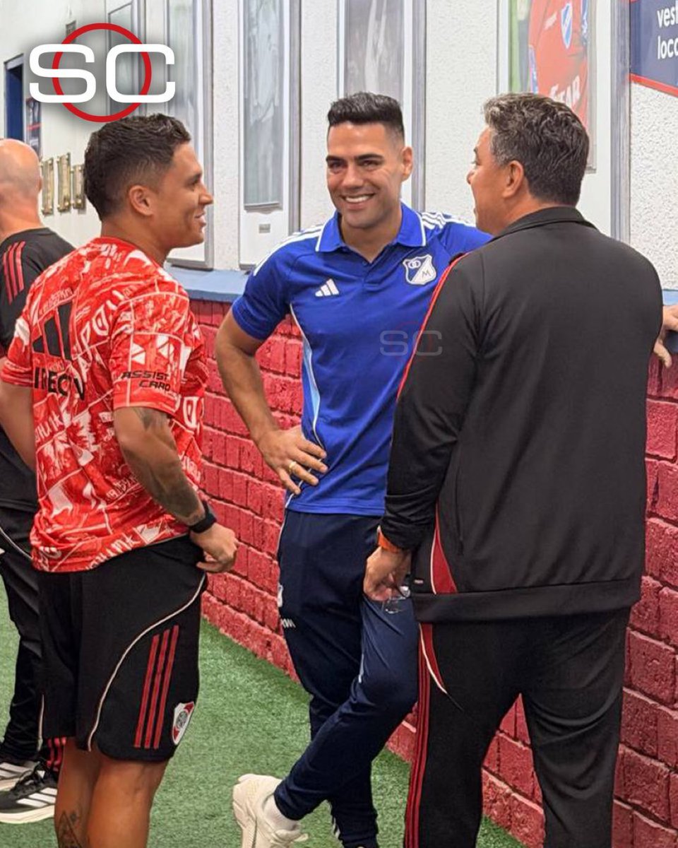 JuankPiza's tweet photo. Cracks. 💙 https://t.co/60hlojYENP