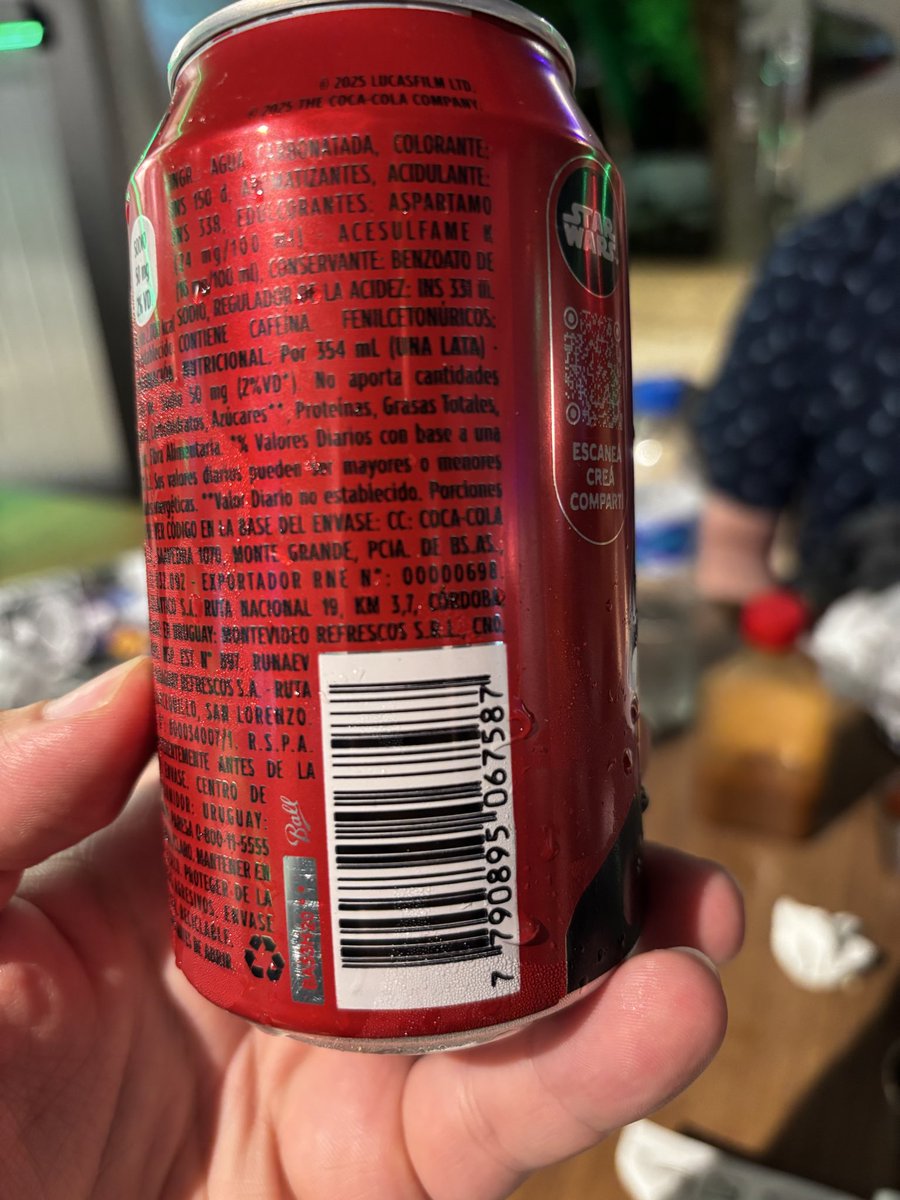 GdAdvice4Money's tweet photo. @CocaCola_Py 

Me ayudan con esta consulta, acabo de tomar el último sorbo de esta coca y sentí algo sólido y cuando escupi salió esta mosca… 

Compré y abrí yo la lata, me entregaron sellada la lata…

Quedo atento 🙌🏻
#CocaExtraProteina
#CocaCola https://t.co/nI36WDdmSF