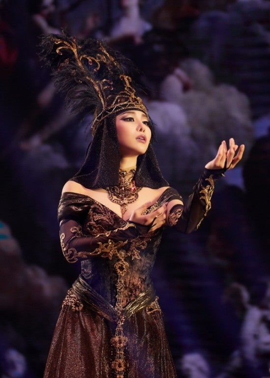 키티 패티 맡던 지혜님이 7년만에 안나로 돌아오셨다고
아 여자의 성장이란