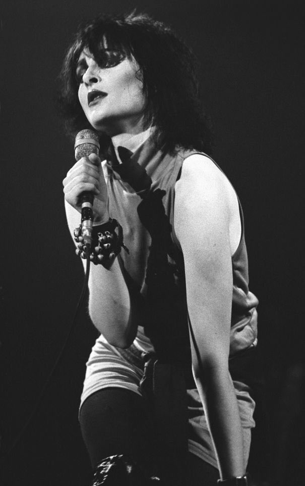 bab0oshk44's tweet photo. Siouxsie Sioux - 1978 https://t.co/QNUdKrcLL0