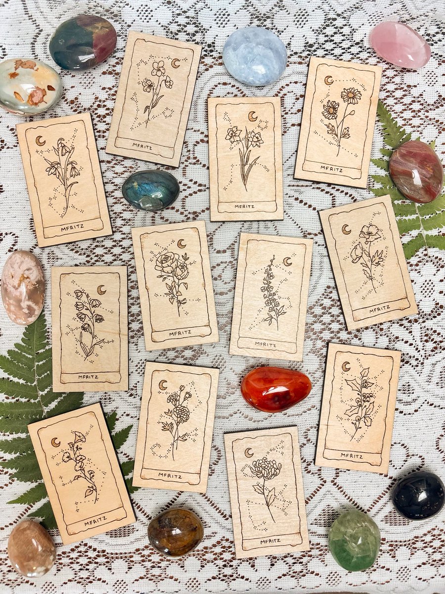 artbyjacstudio's tweet image. If you’re looking for the CUTEST gift, or wanting to treat yourself (especially if you’ve missed our monthly zodiac collabs) you should check out mine &amp;amp; @mfritz_art’s birth flower/crystal collab!

They are the cutest bundles 🥹🧵

1/7