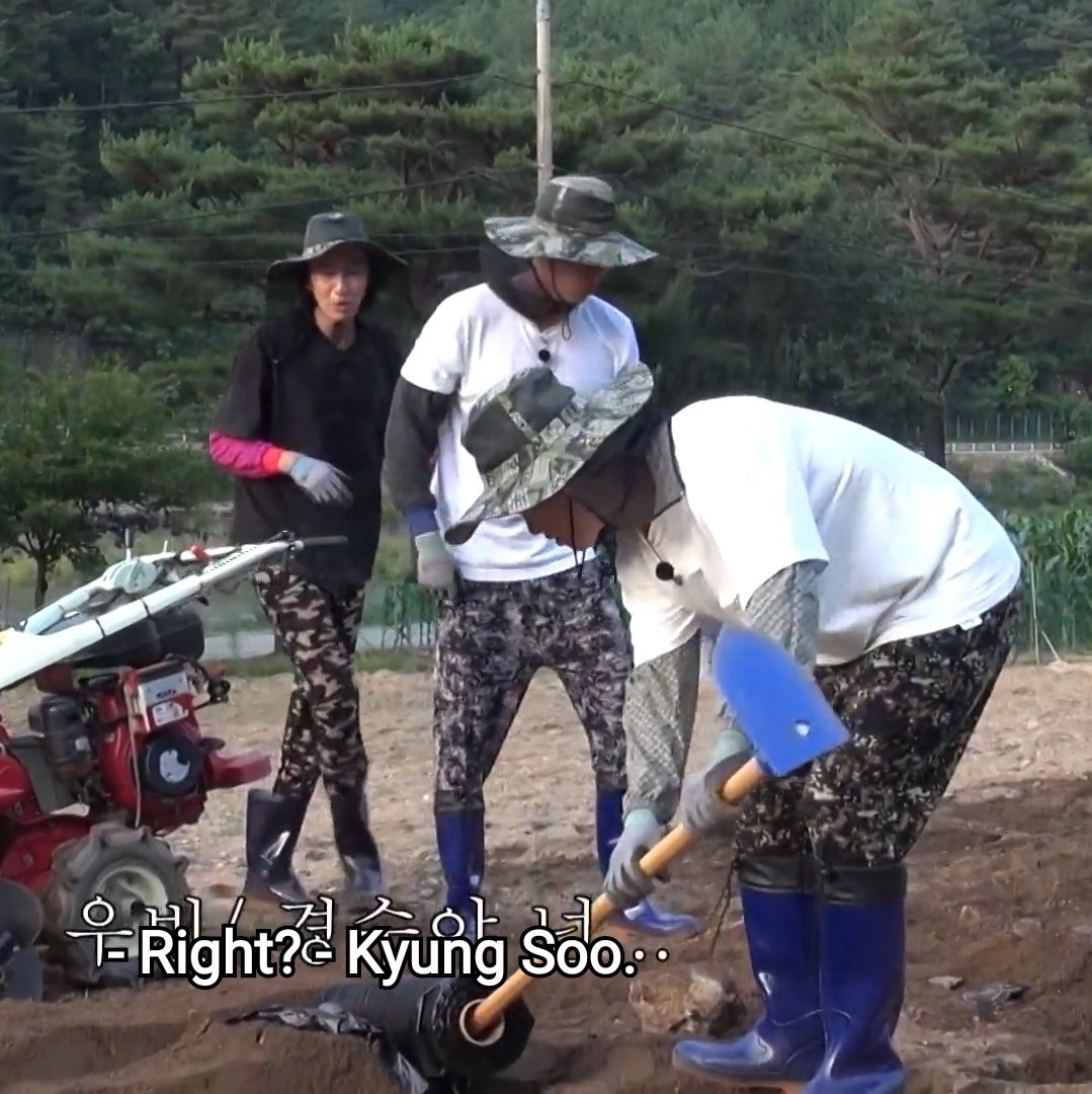 Zziranghee's tweet image. THE WAY THEY ARE BOTH FARMERS 😭😭