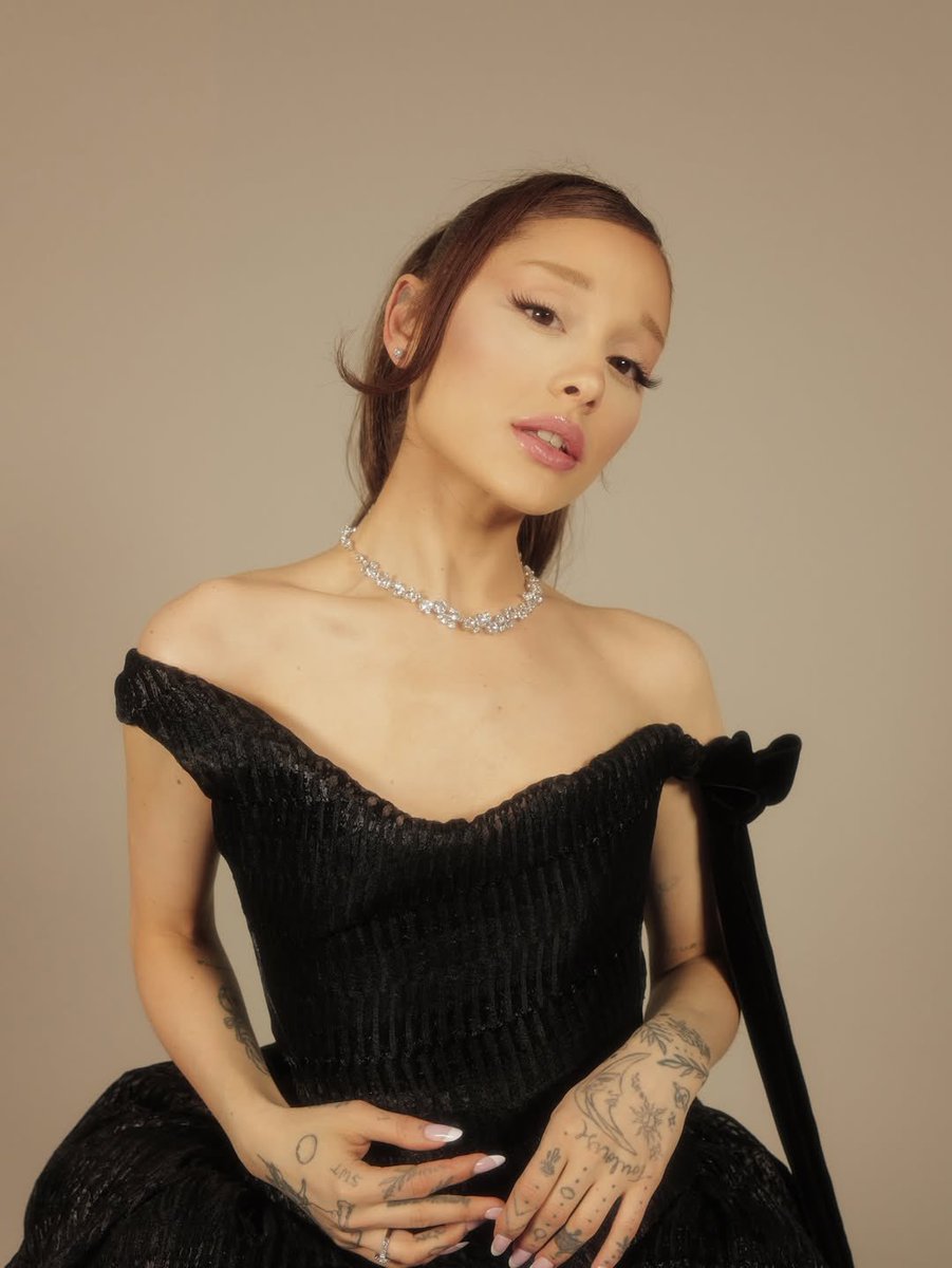 Ariana Grande Today ꕤ tweet media