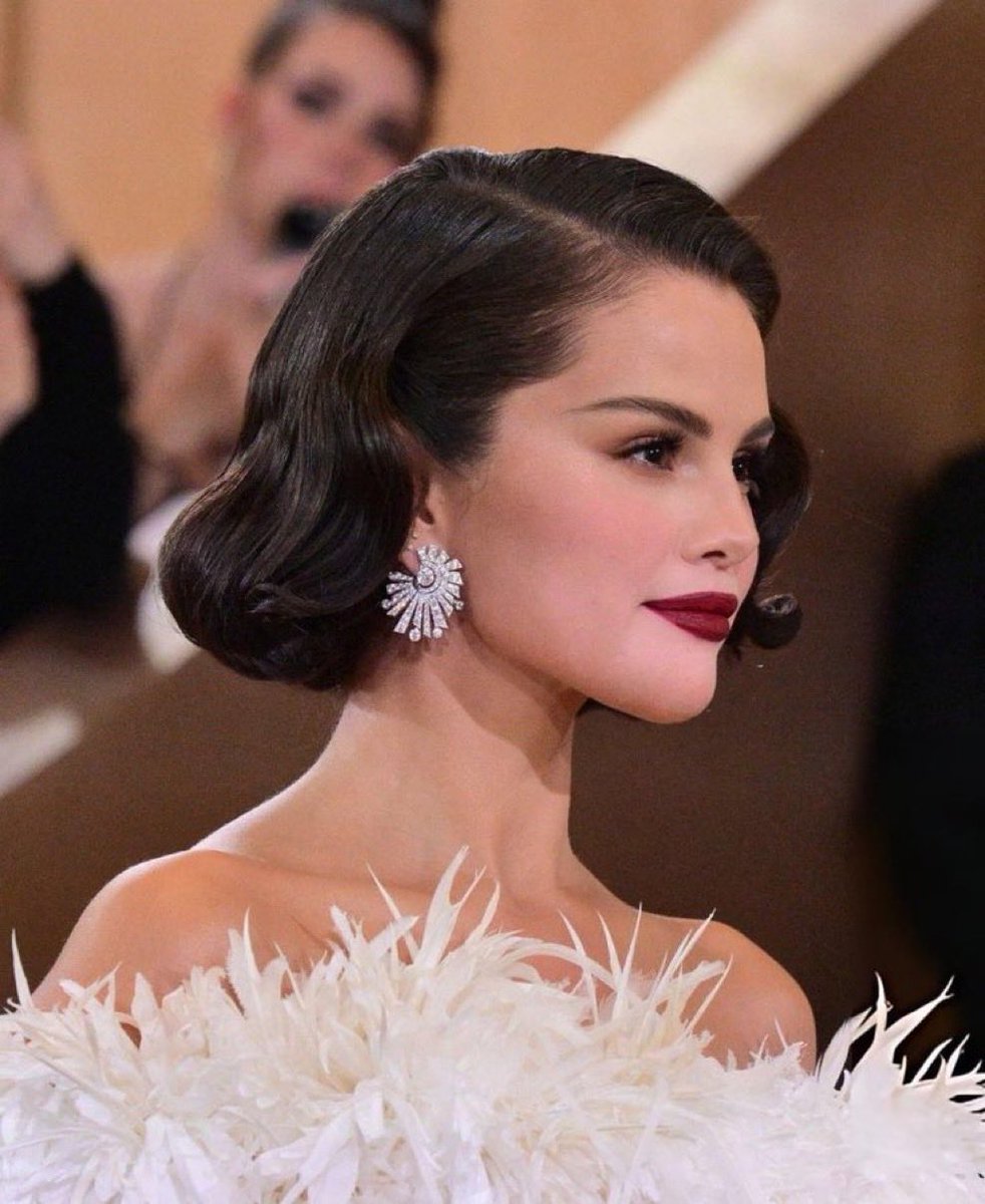 imthebrownboy's tweet image. this insane side profile