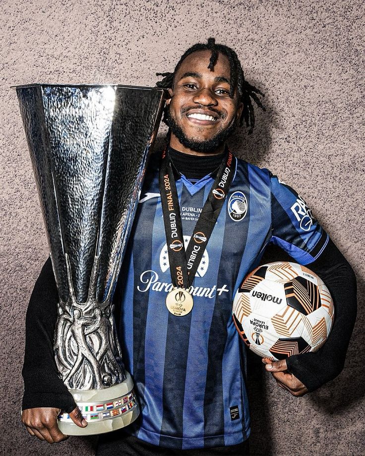 İkisi de gelirse yakıp yıkıp yanarız  buralarda ❤️💛
 #lookmancimboma 
#RuizCimboma