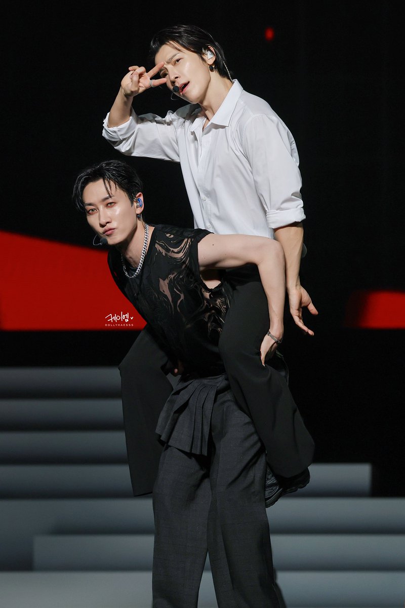 dollyhaesss's tweet image. 2026.01.11 - SUPER SHOW 10 in MACAU

#동해 #DONGHAE
#은혁 #EUNHYUK 
#슈퍼주니어 #SUPERJUNIOR