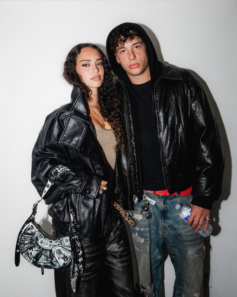 KATSEYEBRASIL's tweet image. Daniela via @/fortunesound no Instagram.