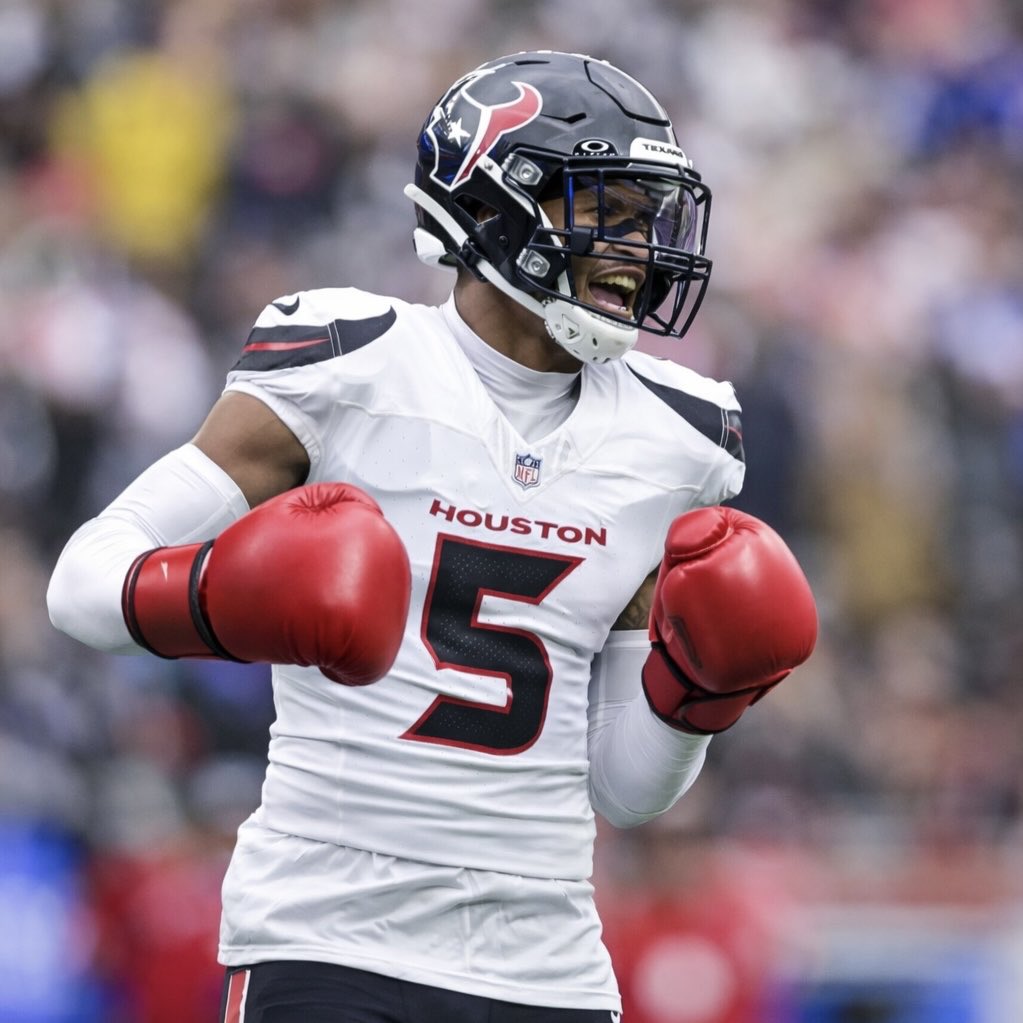 tomorrowsretro's tweet image. Texans “SWARM” Defense ready for battle… ⚔️