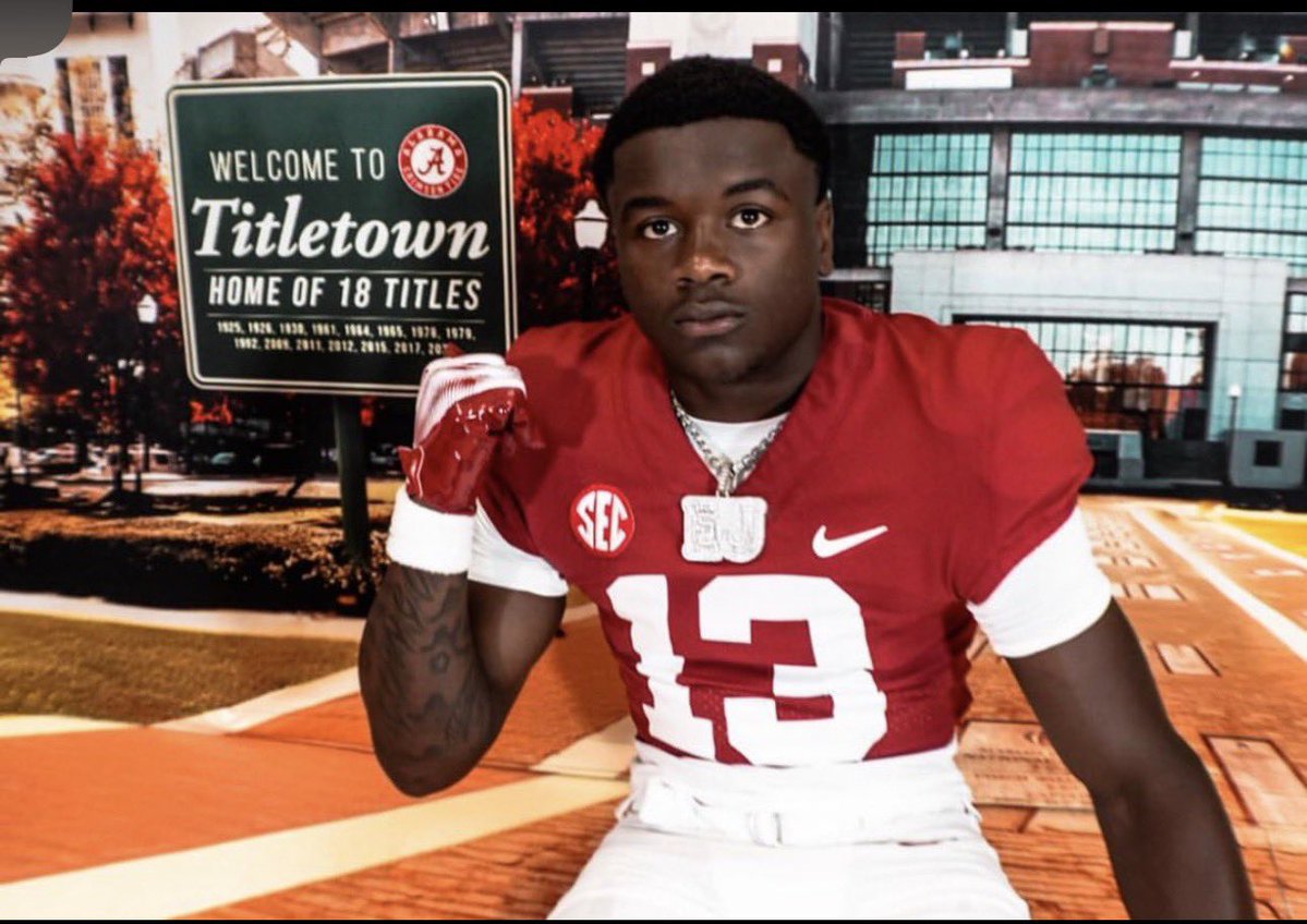 Mazeboy4's tweet image. We already had the real Hollywood!! This the kid gonna turn the RB room up mark my words a baller and a real Alabama baby