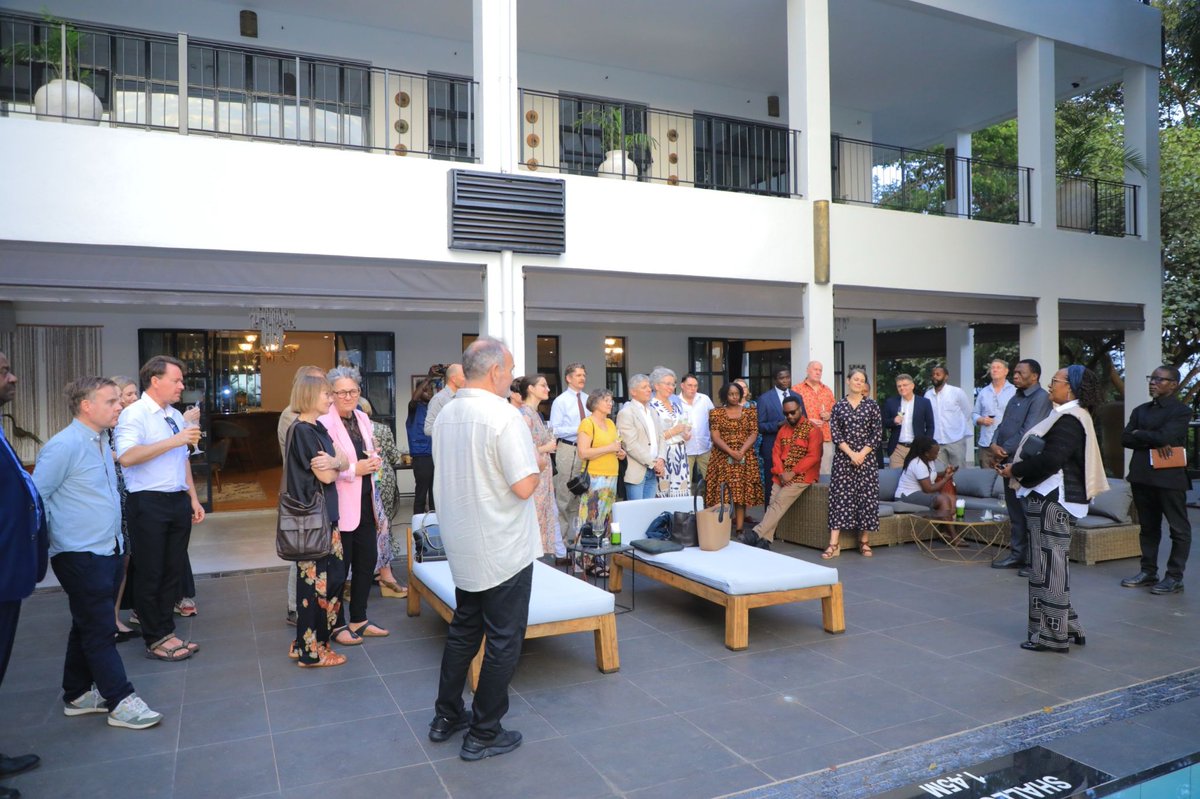 UgandaMFA's tweet photo. 🇺🇬🇩🇰 Uganda has welcomed 30 Danish medical specialists for a programme blending medical research, professional exchange, and tourism, reflecting the strength of the long-standing Uganda–Denmark partnership. #HealthDiplomacy #VisitUganda #ExplorerUganda #UgandaDenmark https://t.co/6XMY9nUa5Z