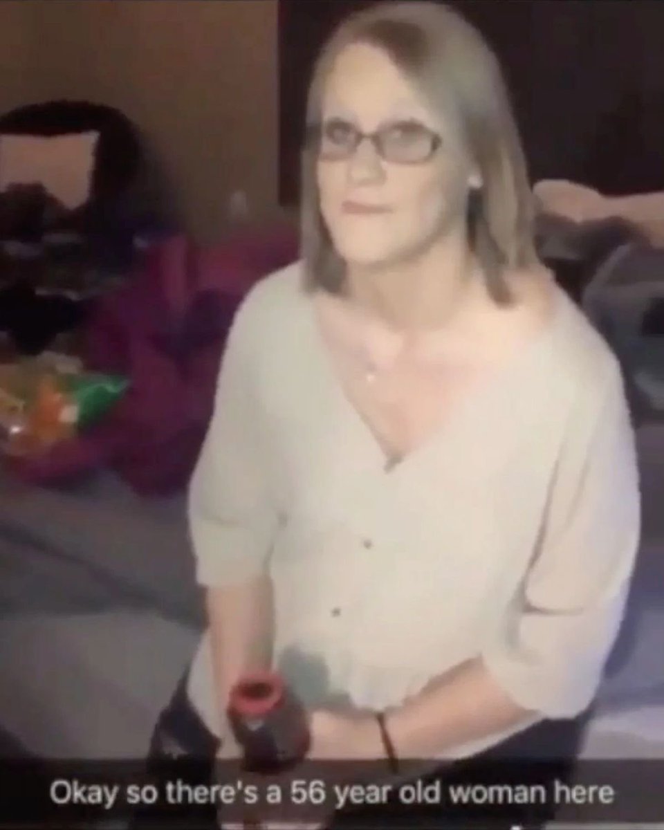 hrts2june's tweet image. how I feel being on edtwt while everyone else is a teenager with a bmi of 16