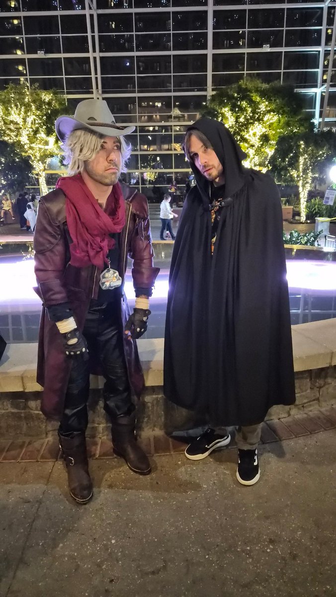 ManlyBadassHero's tweet image. met mario from nintendo @VinnyVinesauce