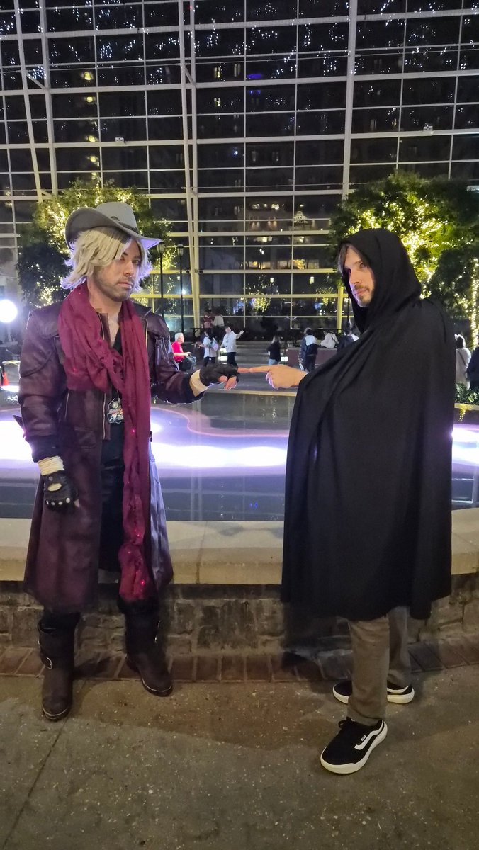 ManlyBadassHero's tweet image. met mario from nintendo @VinnyVinesauce