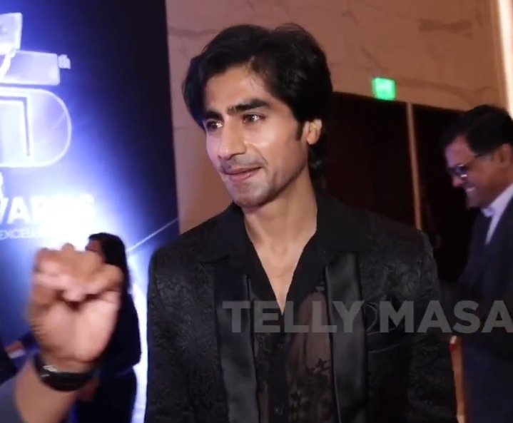 josephine9318's tweet photo. How I met Harshad     Still with Him
No turning back after that ❤️😍
#Harshadchopda
#20yrsofharshadchopda
 20 ICONIC YRS OF HARSHAD CHOPDA https://t.co/M689KGBuBq
