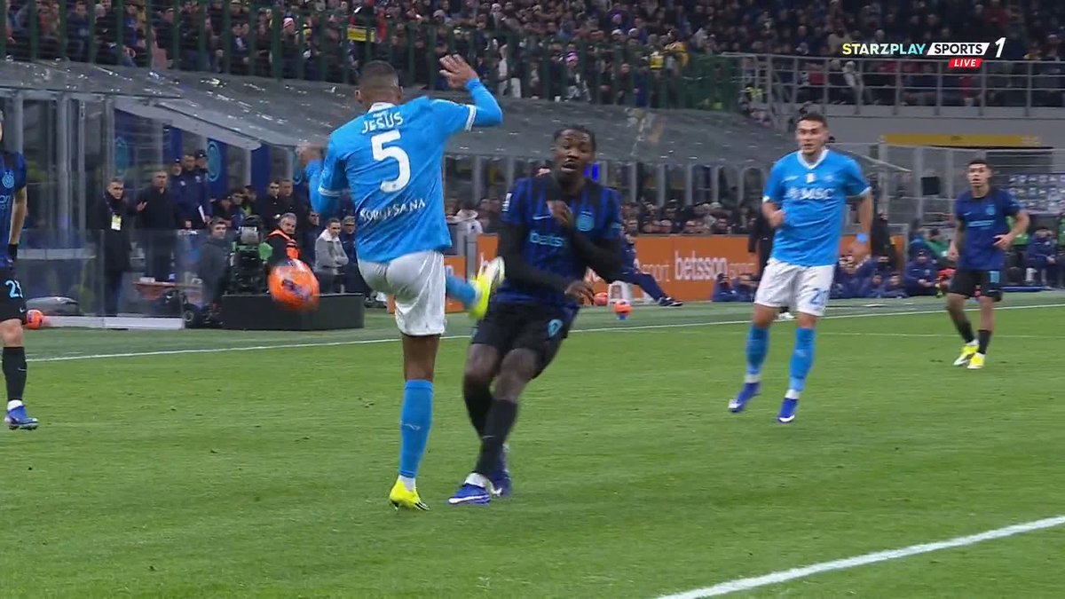 ما هذا التدخل يا خيسوس 