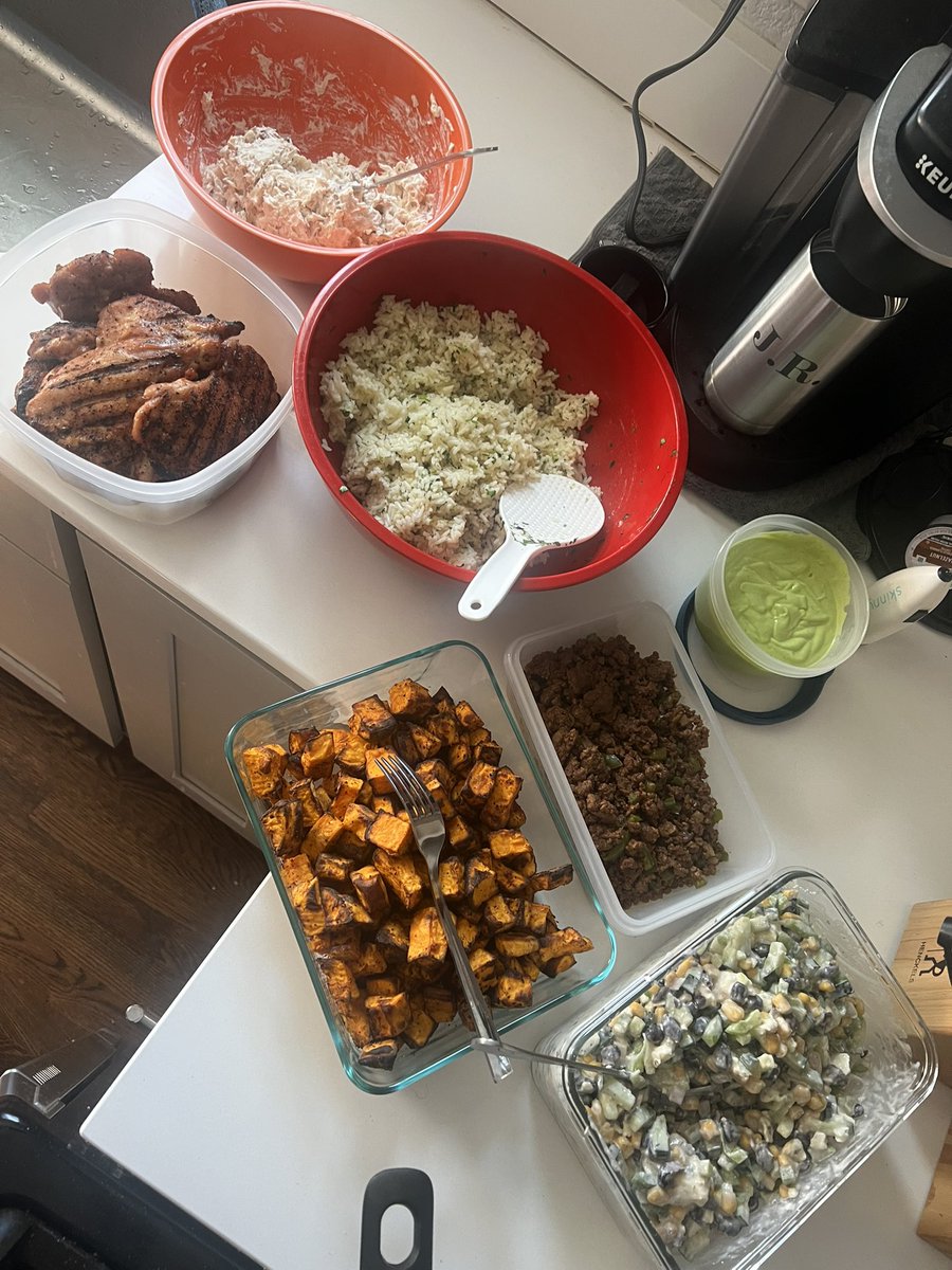 mickeythrust's tweet image. Busy morning