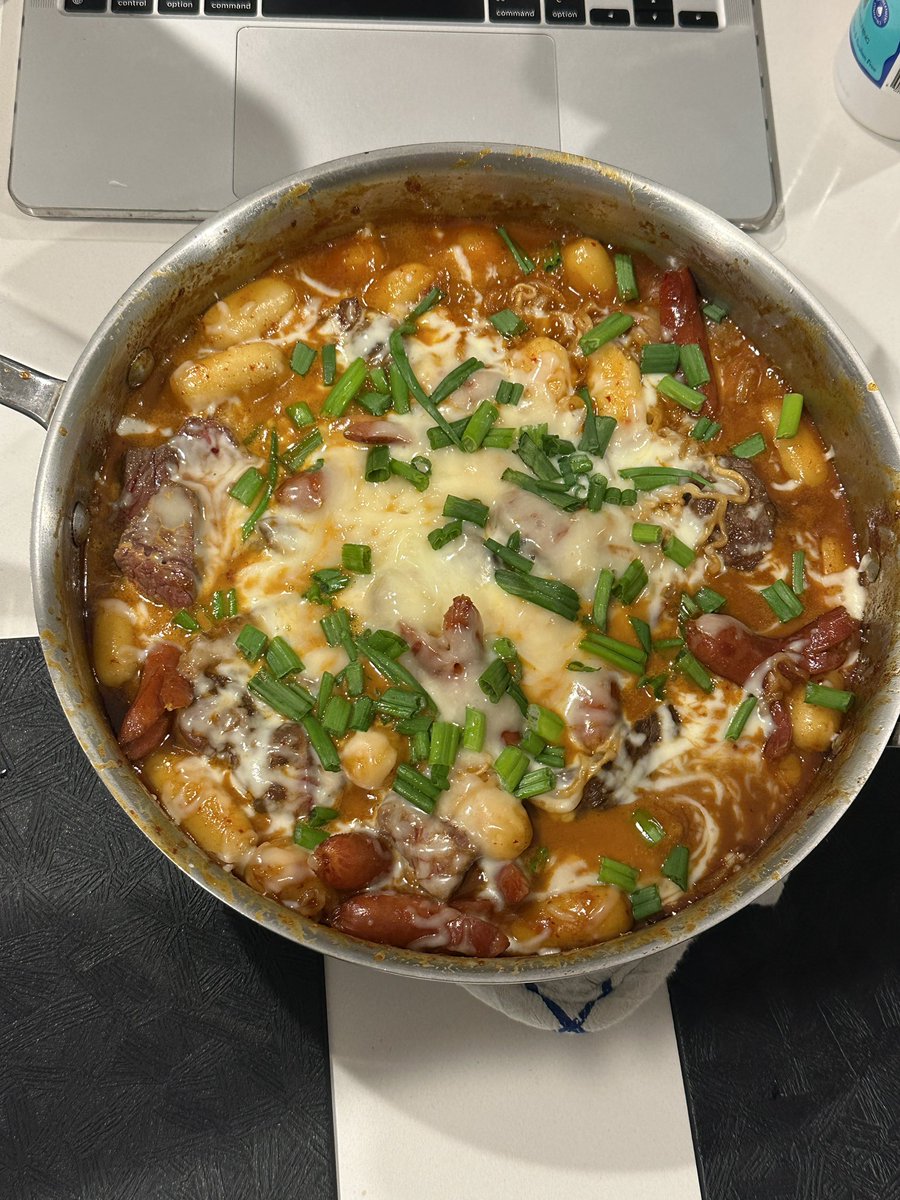 pen 𓇼𓏲✩ ༘ abby day!!! tweet media