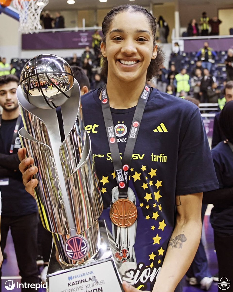 seattlestorm's tweet image. Congratulations to Gabby and @fbkadinbasket on winning the Turkey Cup! 🏆

#NothingButStorm x @Intrepid_Travel