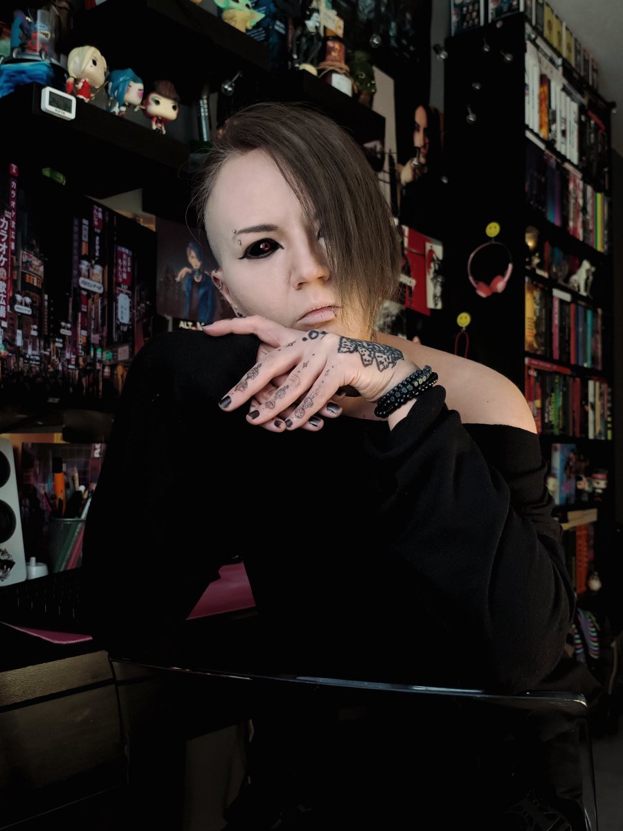 dmns_prtcl's tweet image. ”We need to have a mask that we never take off”

#TokyoGhoul #cosplay