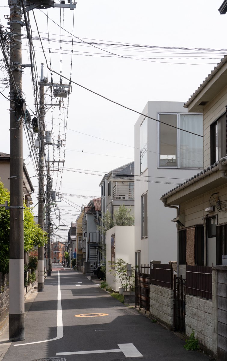 kitpool's tweet image. バスが10分遅れて遅刻しそう
焦る 🦦