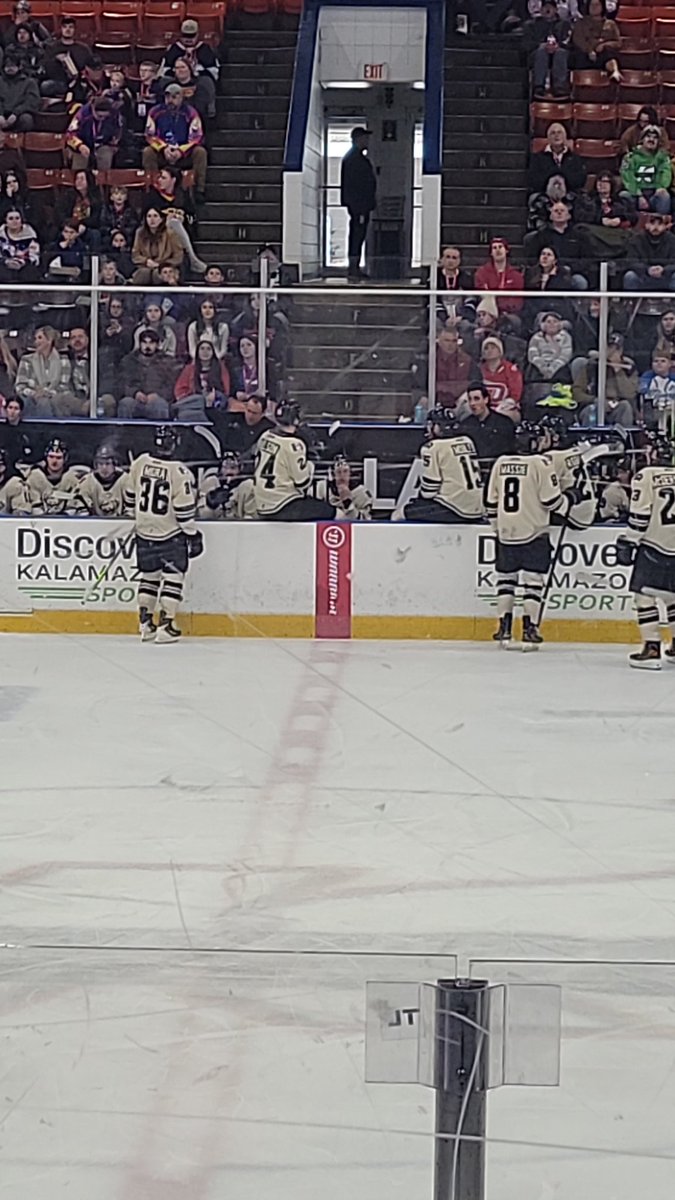 It was so nice of the <a href="/KalamazooWings/">Kalamazoo Wings</a> to play a song for the <a href="/GoHeartlanders/">Iowa Heartlanders</a>. I hope they liked listening to Girls just want to have fun!!! 🤣🤣
#hockey #hockeyfun #gokwings