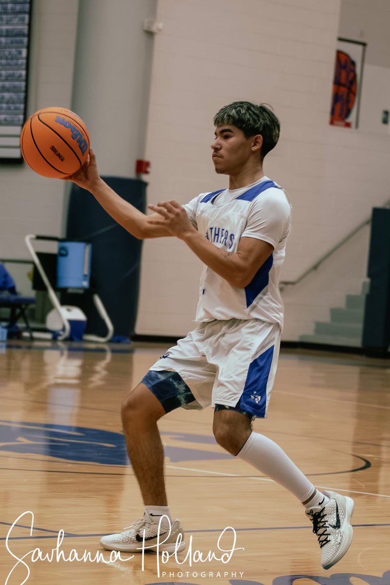 ruby2rochelle's tweet image. 2028 PG | Short-term goals
• 2:1 A/TO
• 2–3 SPG
• Finish through contact
• Add strength &amp;amp; vertical
• Compete for All-District
#TXHSBB #2028 #PointGuard