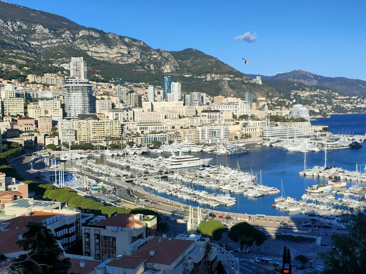 𝐋𝐄 𝐊𝐑𝟒𝐙𝐘 𝐃𝐑𝐔𝐌𝐌𝟑𝐑 🥁 🎵🎶 tweet media