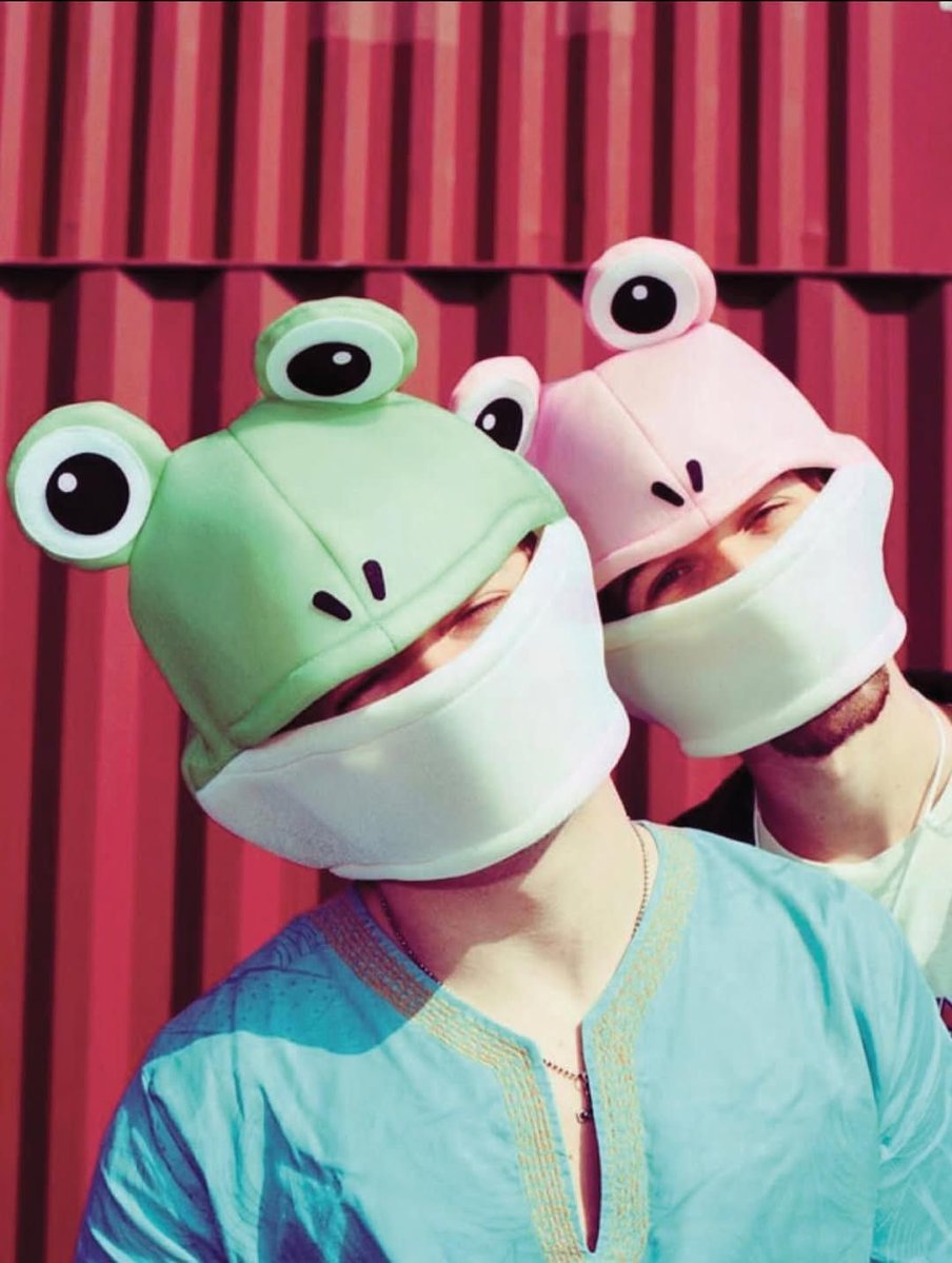 culturejpg's tweet image. Daft Punk before they had their iconic helmets